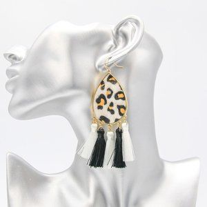 U1EJCE3671 Faux Fur Animal Print Tassel Earrings